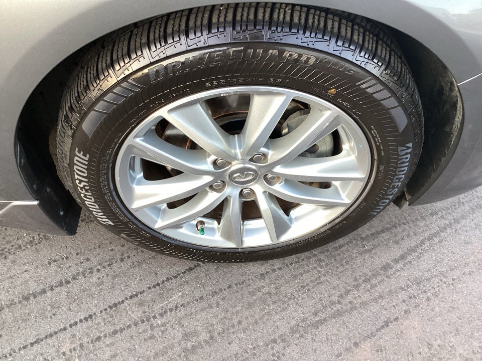 2015 INFINITI Q50 Premium