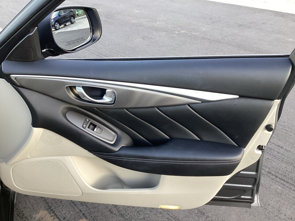 2015 INFINITI Q50 Premium