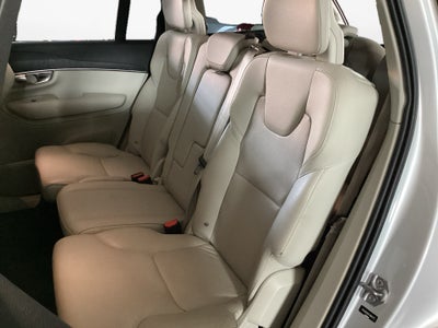 2020 Volvo XC90 Momentum