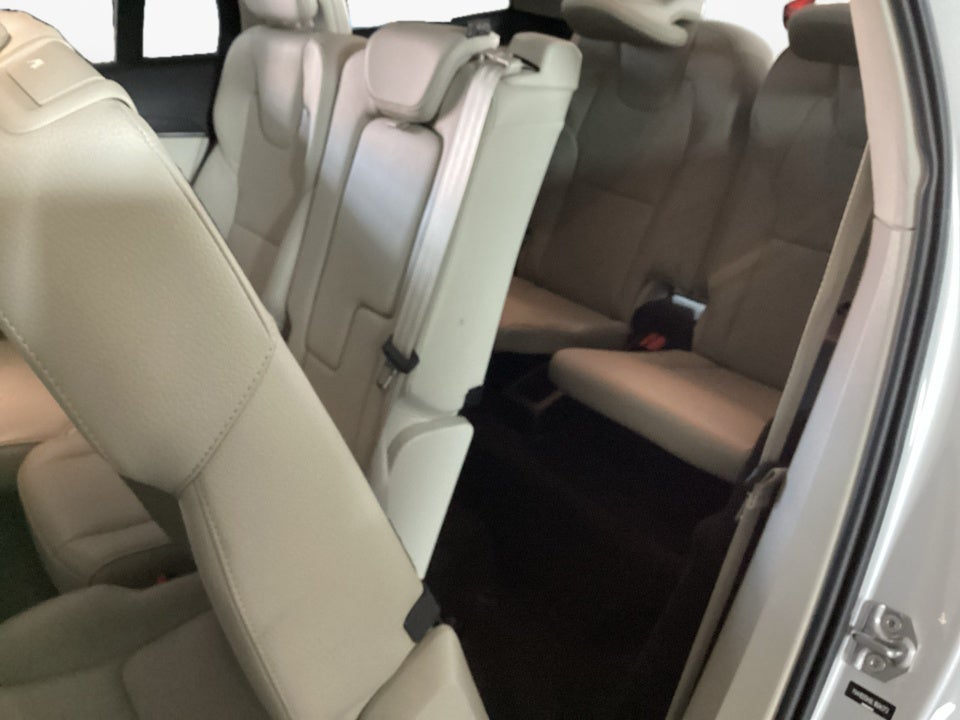 2020 Volvo XC90 Momentum
