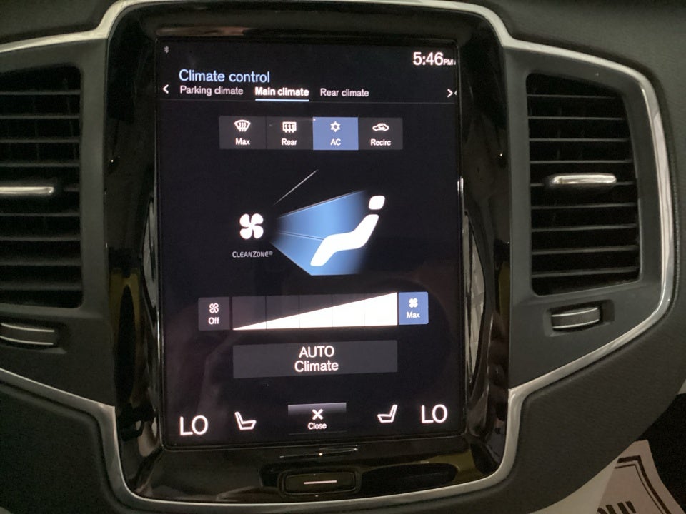 2020 Volvo XC90 Momentum