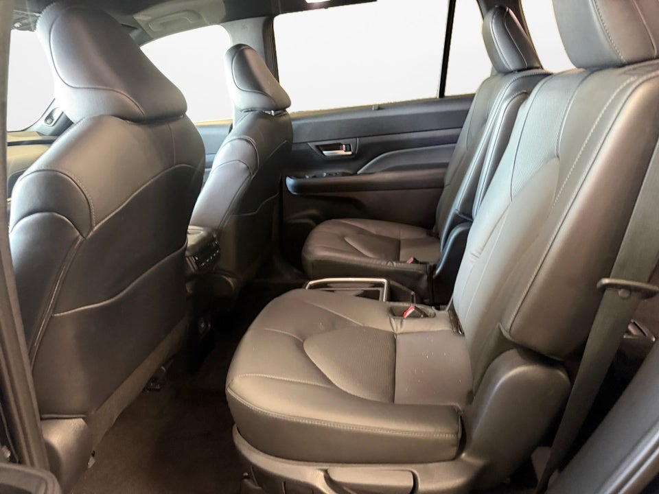 2026 Toyota Grand Highlander Hybrid Hybrid Nightshade Edition