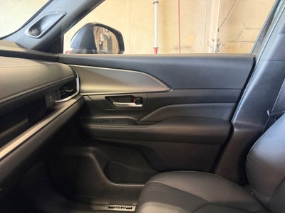 2026 Toyota Grand Highlander Hybrid Hybrid Nightshade Edition
