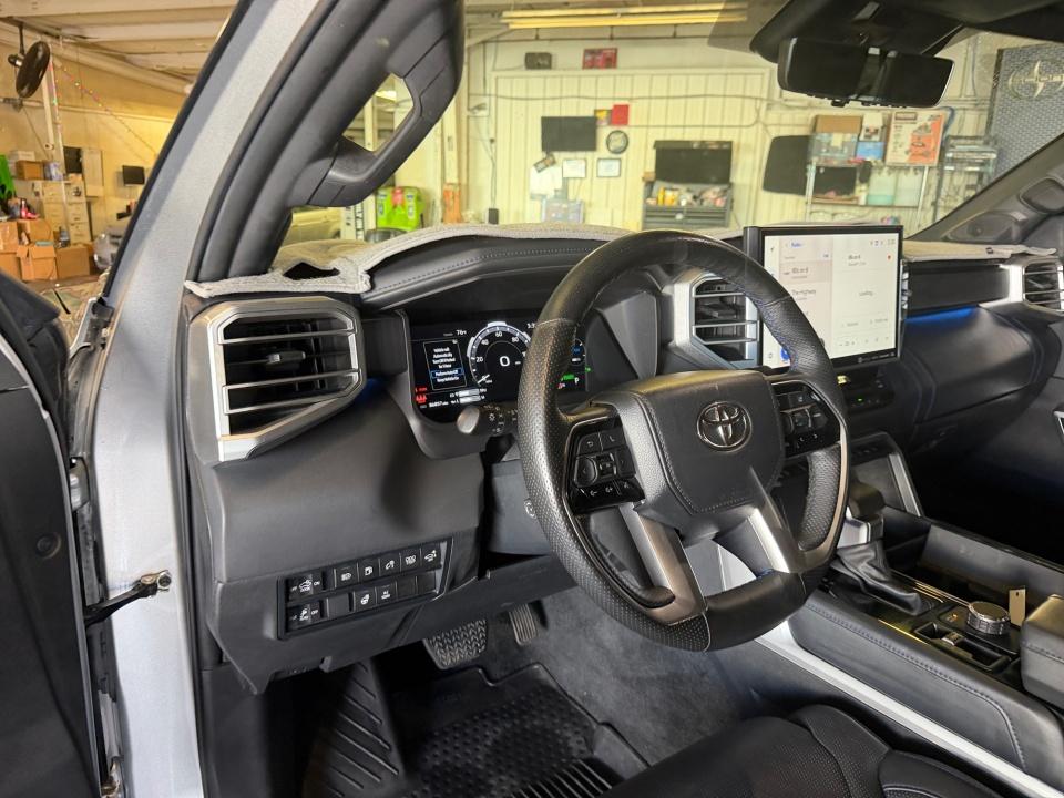 2023 Toyota Tundra i-FORCE MAX Platinum Hybrid