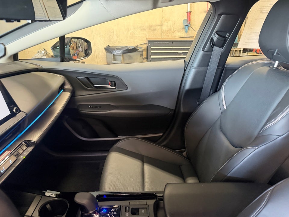 2025 Toyota PRIUS Limited AWD-e