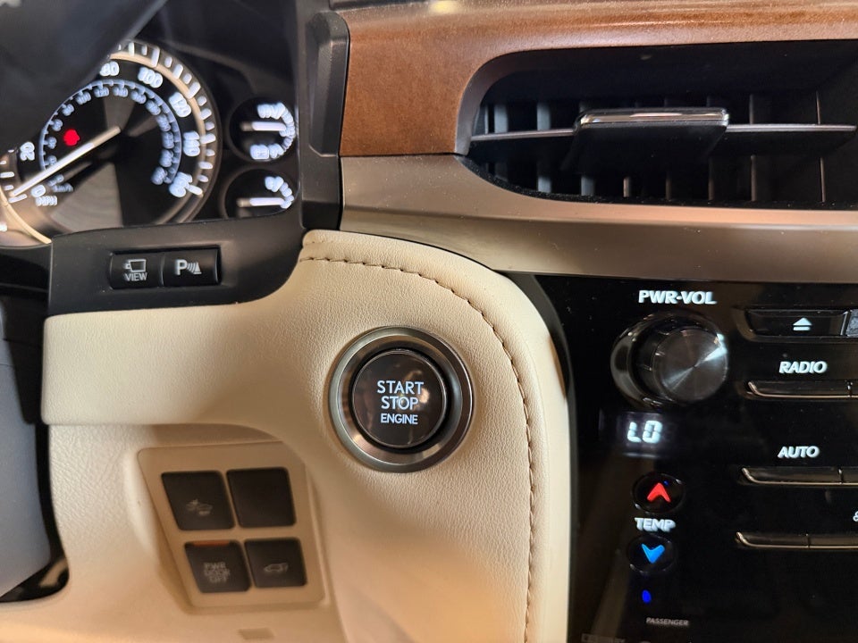 2021 Lexus LX 570 LX 570