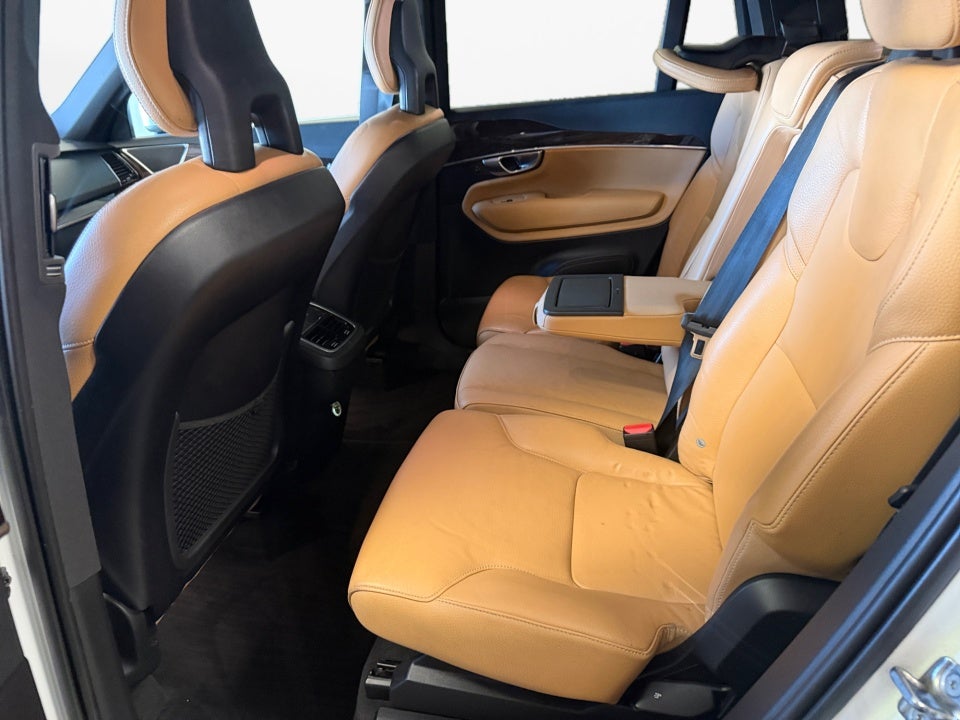 2017 Volvo XC90 Momentum