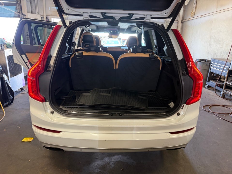 2017 Volvo XC90 Momentum