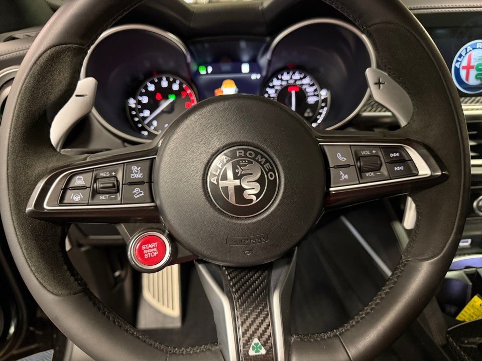 2023 Alfa Romeo Stelvio Quadrifoglio AWD