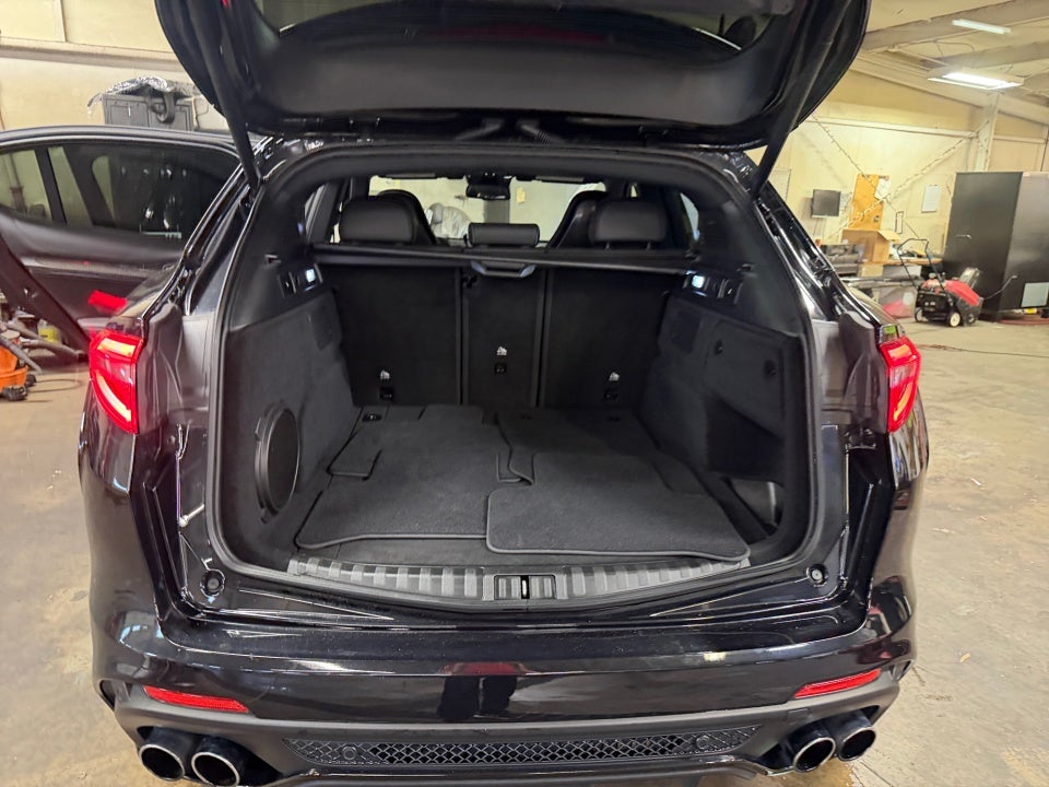2023 Alfa Romeo Stelvio Quadrifoglio AWD