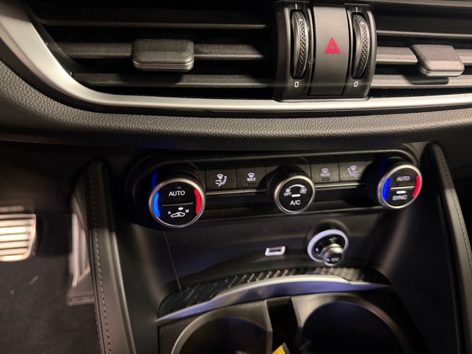 2023 Alfa Romeo Stelvio Quadrifoglio AWD