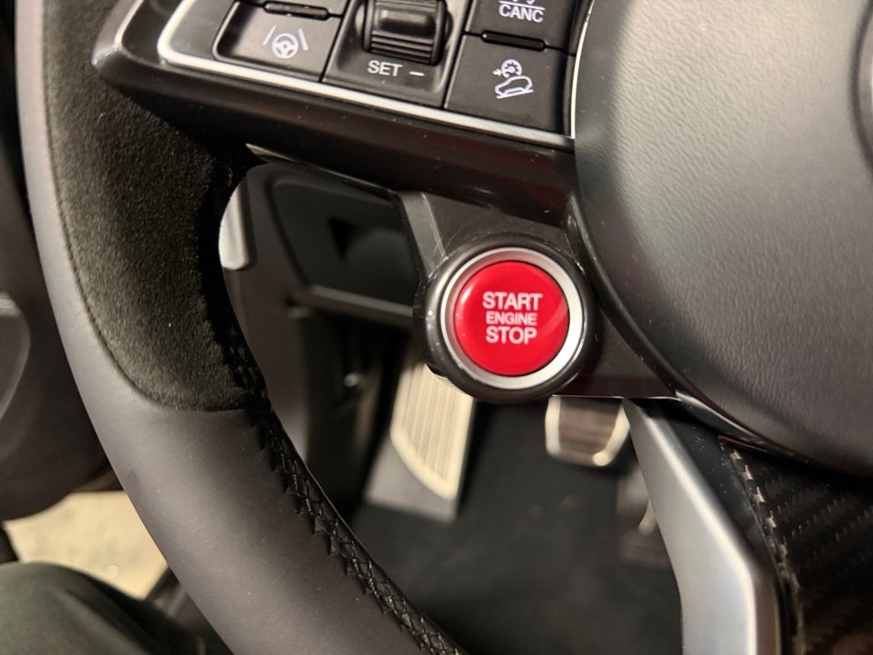 2023 Alfa Romeo Stelvio Quadrifoglio AWD