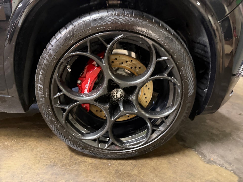 2023 Alfa Romeo Stelvio Quadrifoglio AWD