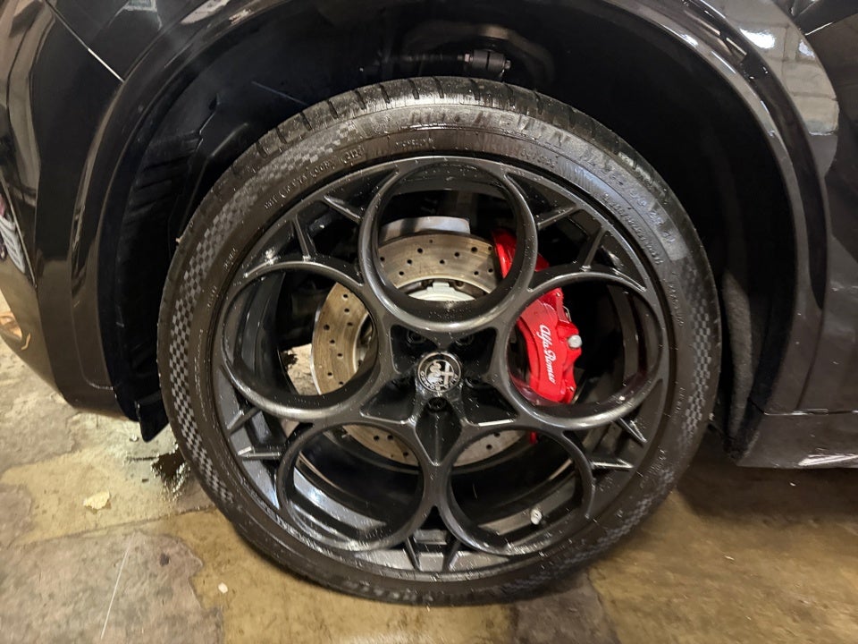 2023 Alfa Romeo Stelvio Quadrifoglio AWD