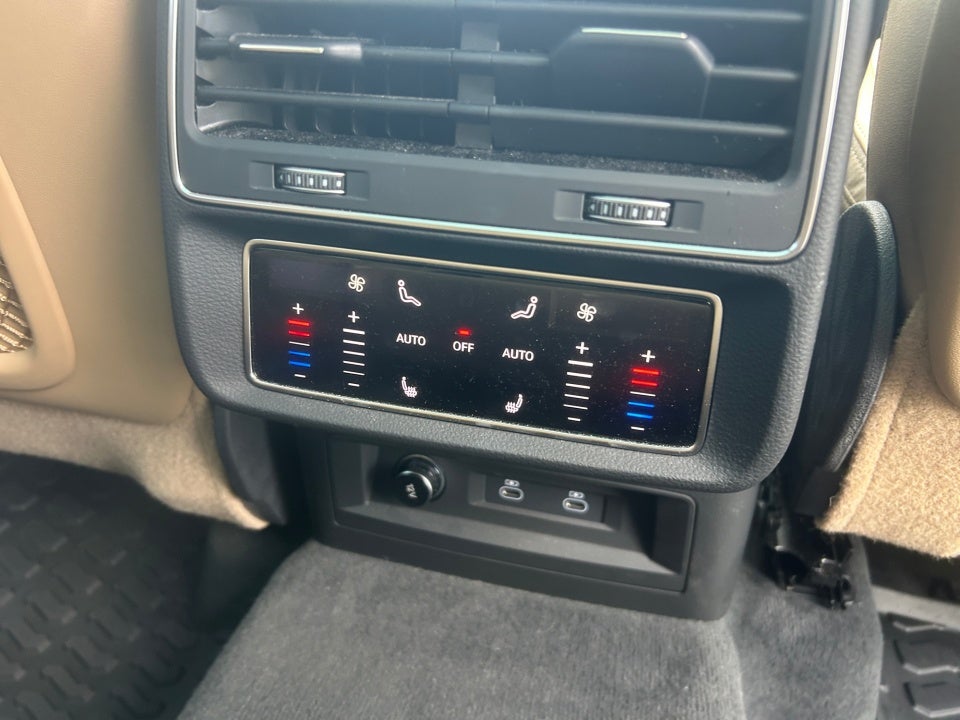 2023 Audi Q7 Premium Plus 45 TFSI quattro Tiptronic