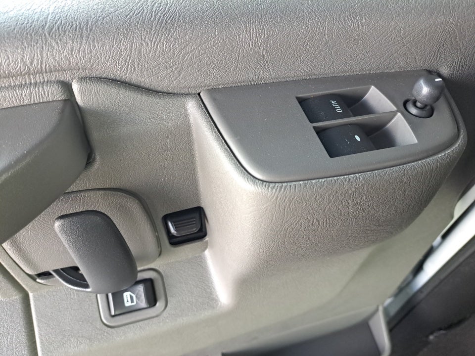 2024 Chevrolet Express Passenger RWD 3500 Extended Wheelbase LT