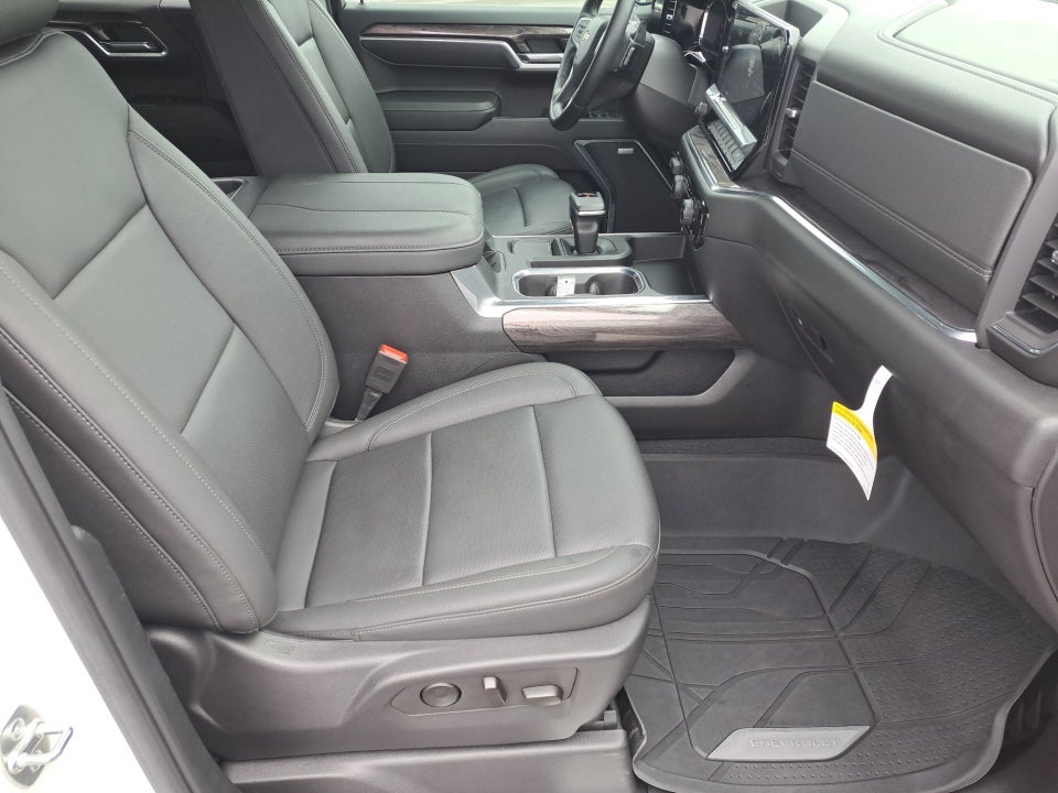 2025 Chevrolet Silverado 1500 4WD Crew Cab Short Bed LTZ