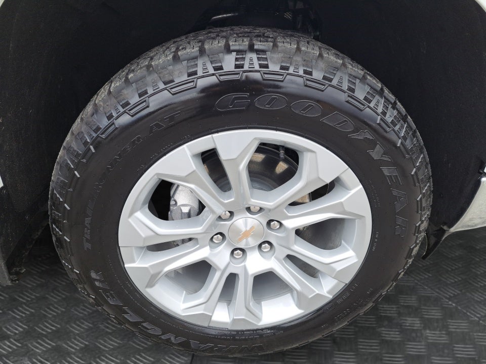 2025 Chevrolet Silverado 1500 4WD Crew Cab Short Bed LTZ