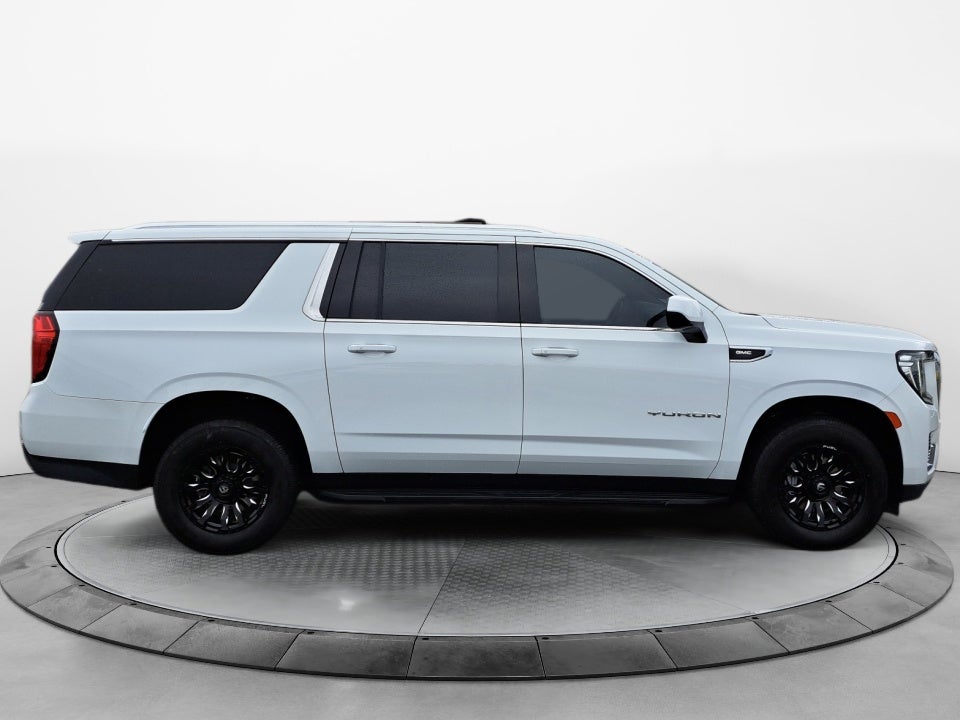 2022 GMC Yukon XL SLE