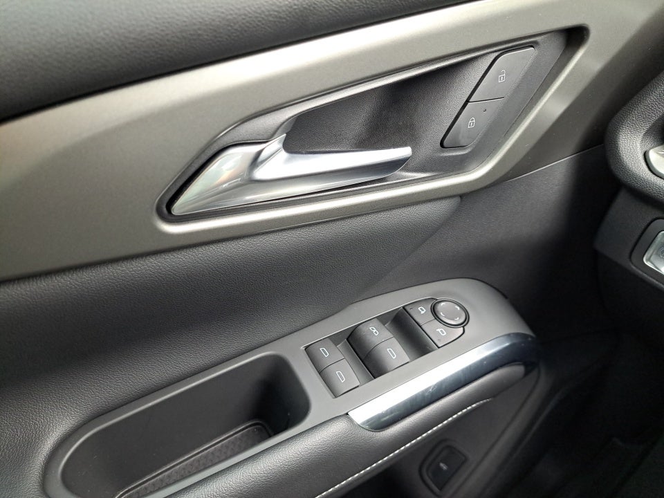 2025 Chevrolet Traverse FWD LT