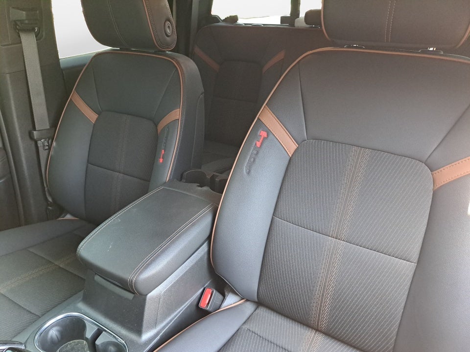 2024 GMC Canyon 4WD AT4