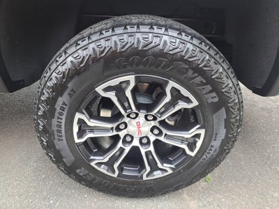 2024 GMC Canyon 4WD AT4