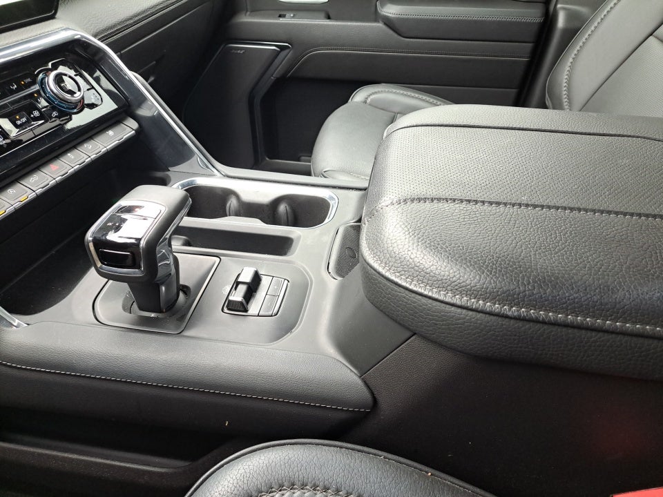 2024 GMC Sierra 1500 4WD Crew Cab Short Box Denali