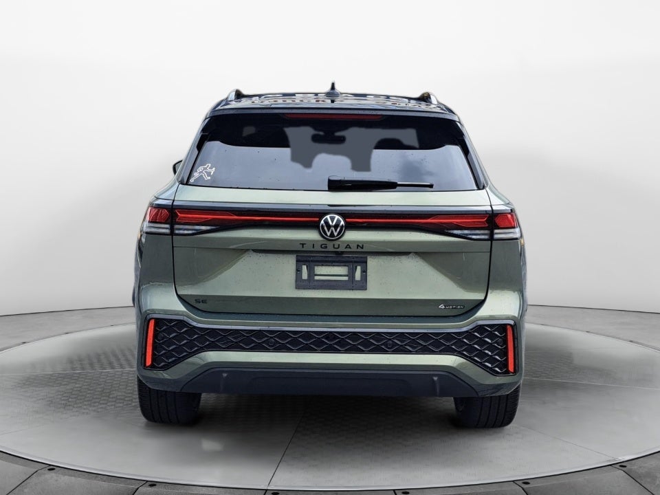2025 Volkswagen Tiguan SE R-Line Black