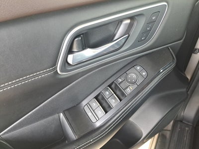2021 Nissan Rogue Platinum FWD