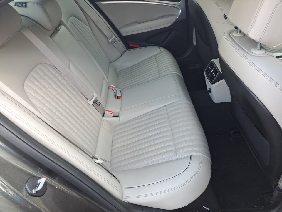 2023 Genesis G70 3.3T