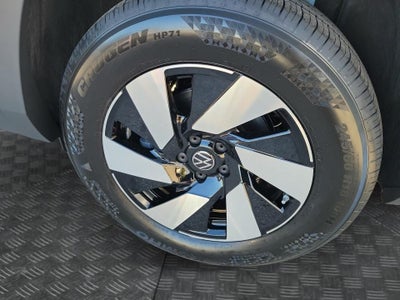 2027 Volkswagen Atlas SE
