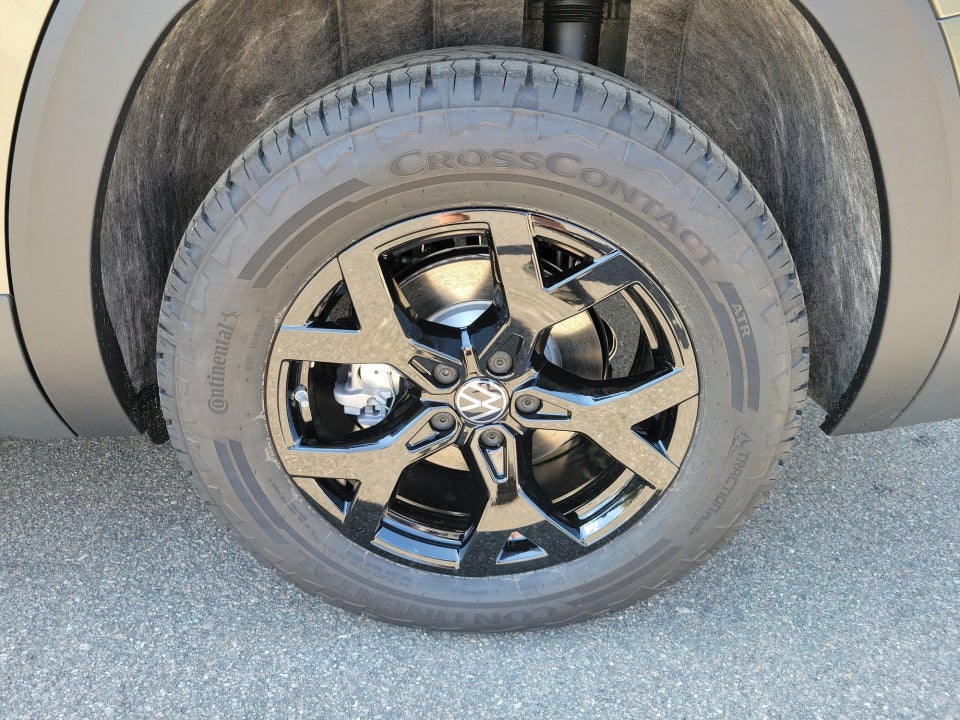 2026 Volkswagen Atlas Peak Edition