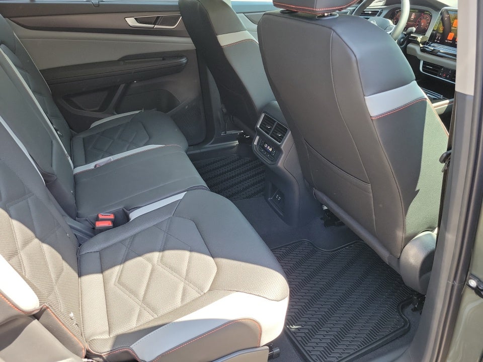 2026 Volkswagen Atlas Peak Edition