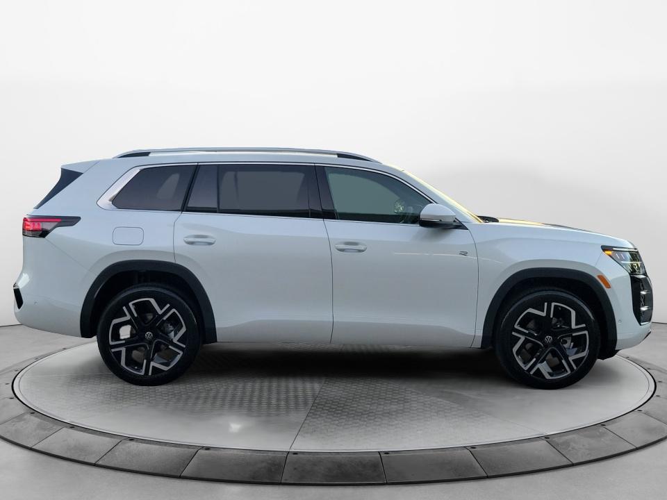 2027 Volkswagen Atlas SEL Premium R-Line