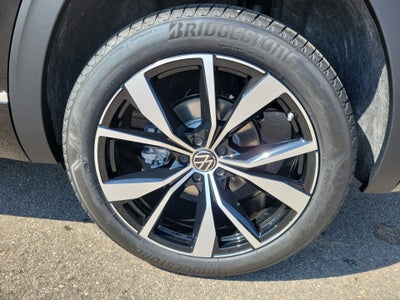 2026 Volkswagen Atlas SEL Premium R-Line