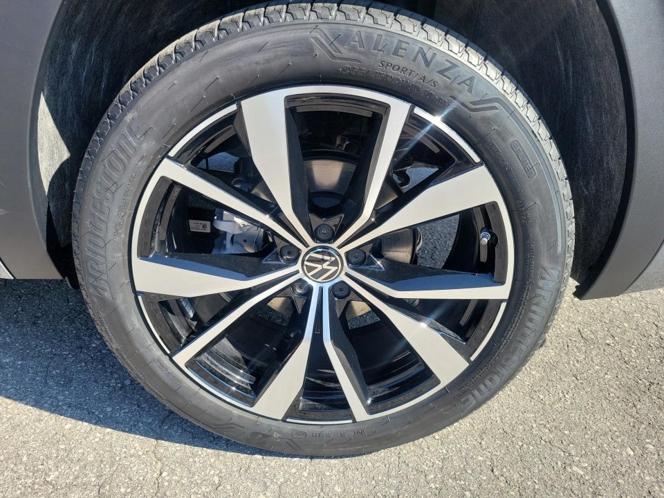 2026 Volkswagen Atlas SEL Premium R-Line