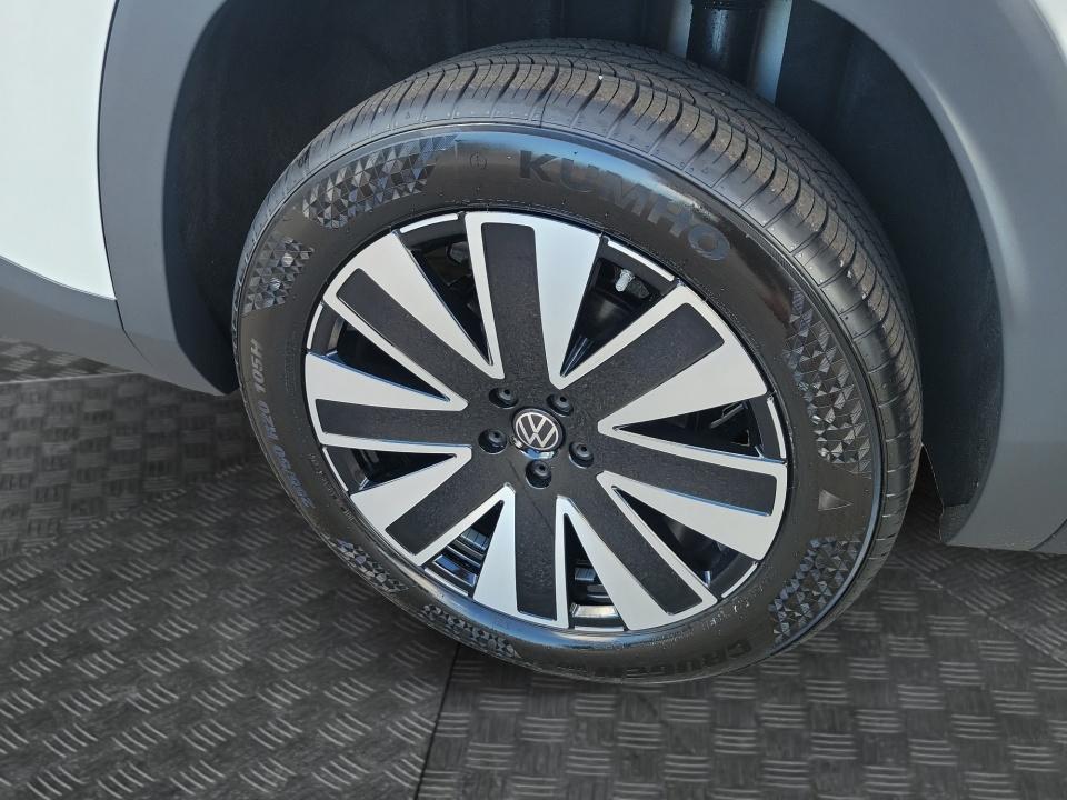 2027 Volkswagen Atlas SE w/Technology