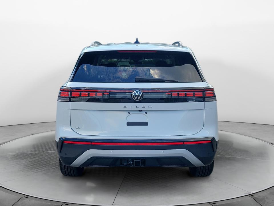 2027 Volkswagen Atlas SE w/Technology