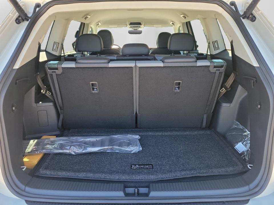 2027 Volkswagen Atlas SE w/Technology