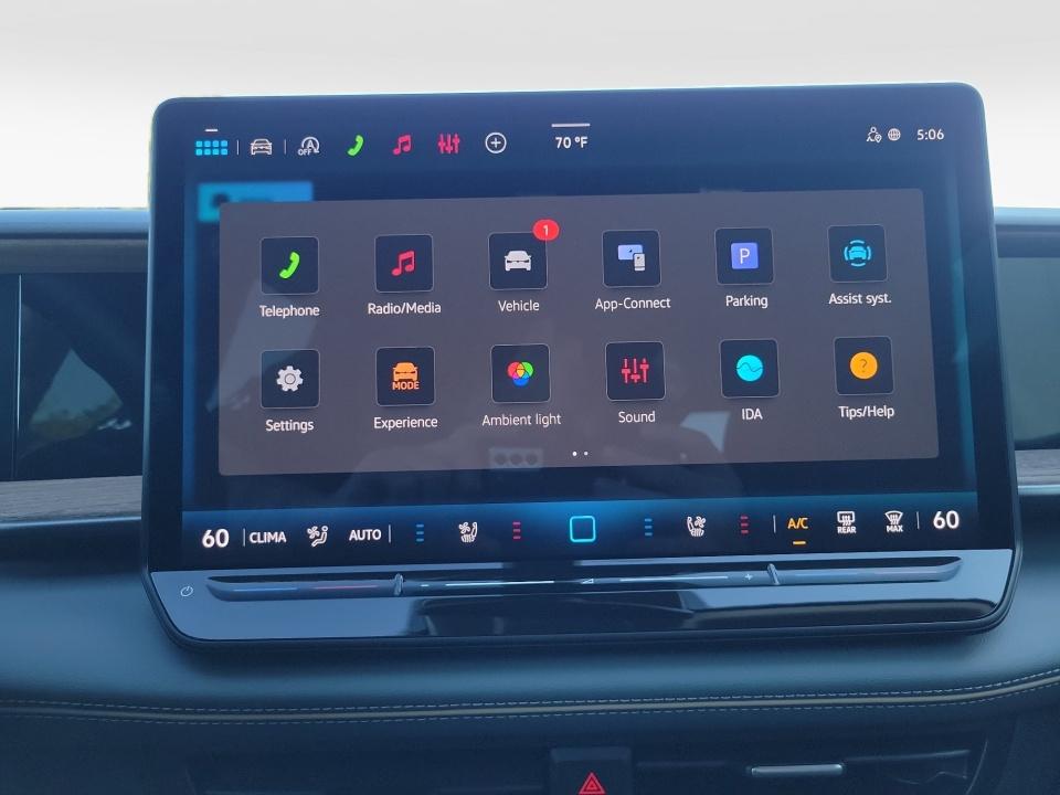 2027 Volkswagen Atlas SE w/Technology