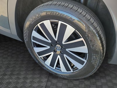2027 Volkswagen Atlas SE w/Technology