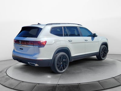 2026 Volkswagen Atlas SE with Technology