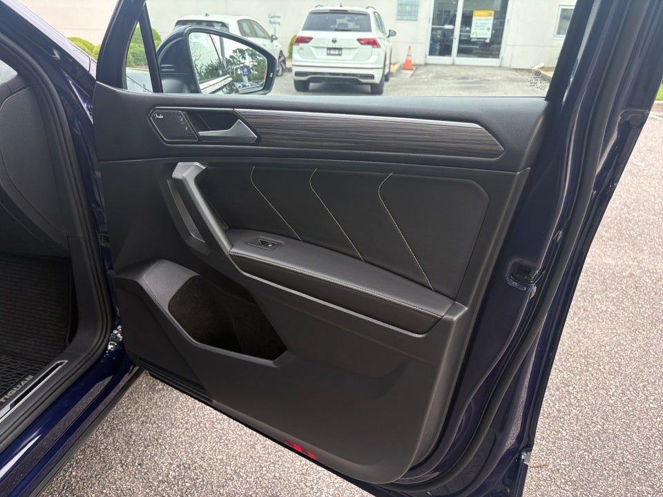 2022 Volkswagen Tiguan SEL R-Line