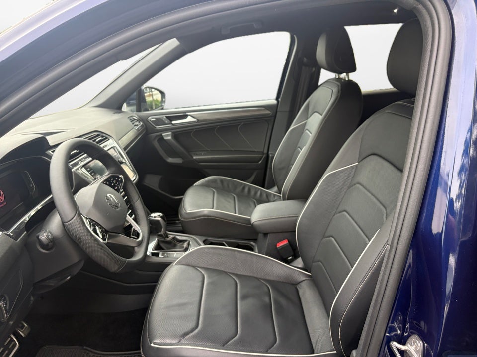 2022 Volkswagen Tiguan SEL R-Line