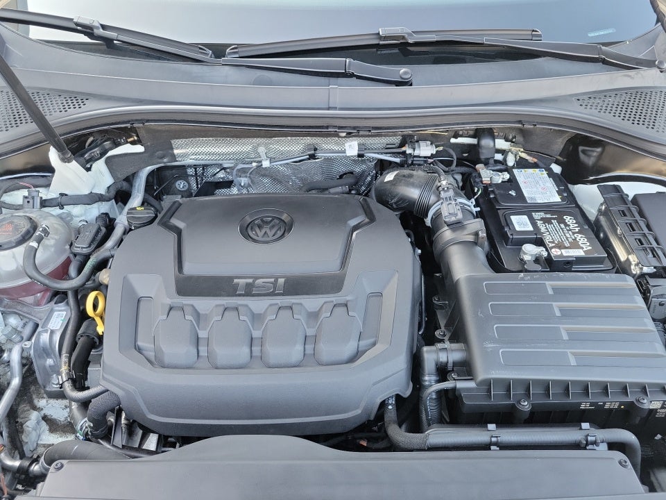 2022 Volkswagen Tiguan SEL R-Line