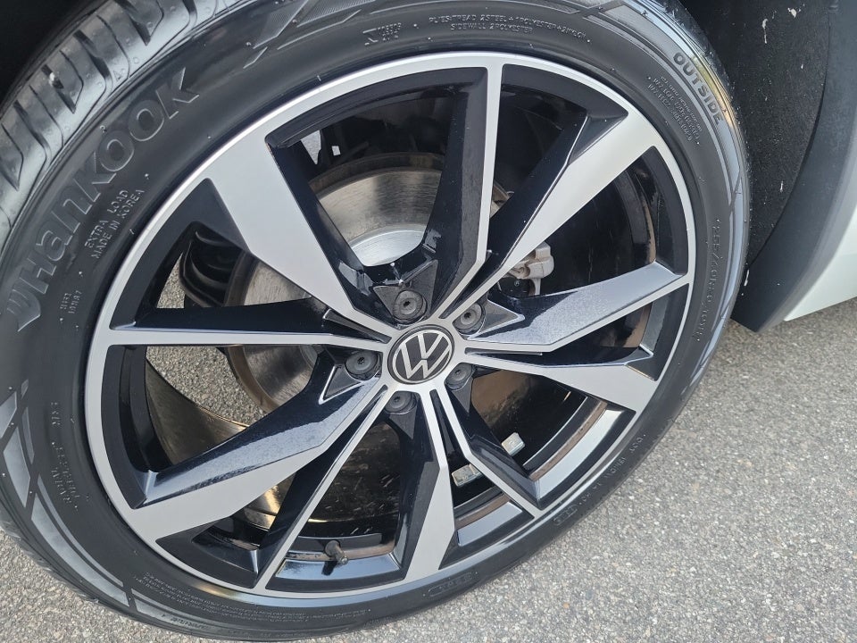 2022 Volkswagen Tiguan SEL R-Line