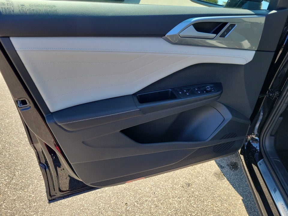 2027 Volkswagen Taos SEL