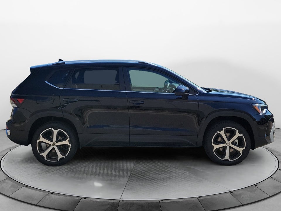2027 Volkswagen Taos SEL