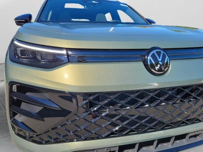 2027 Volkswagen Tiguan SE R-Line Black