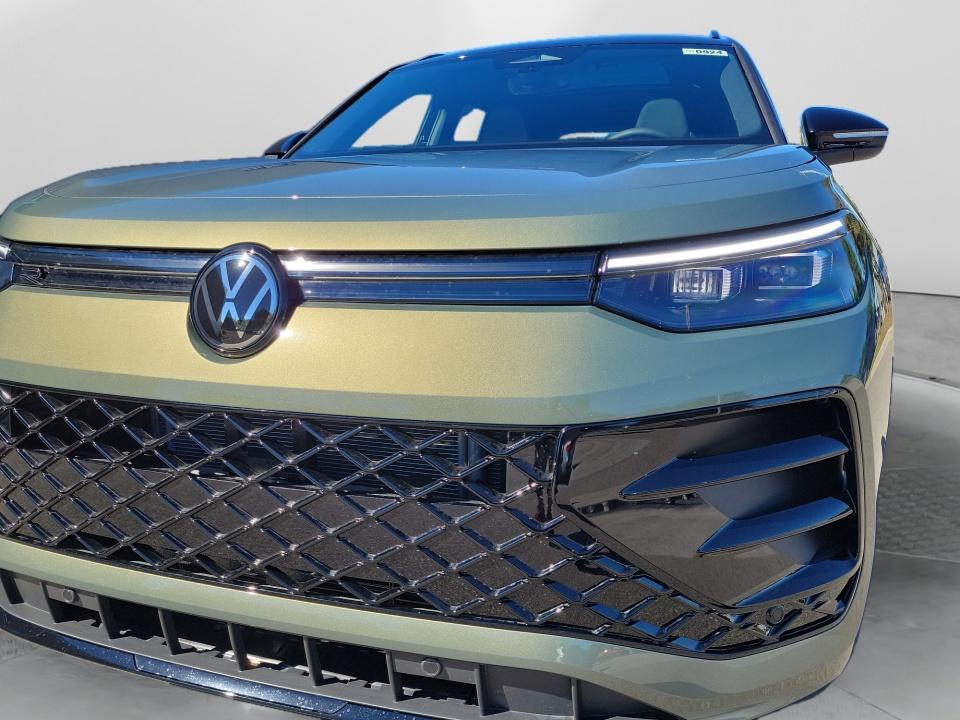 2027 Volkswagen Tiguan SE R-Line Black